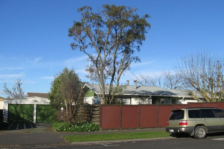 Photo of property in 83 Morrow Avenue, St Andrews, Hamilton, 3200