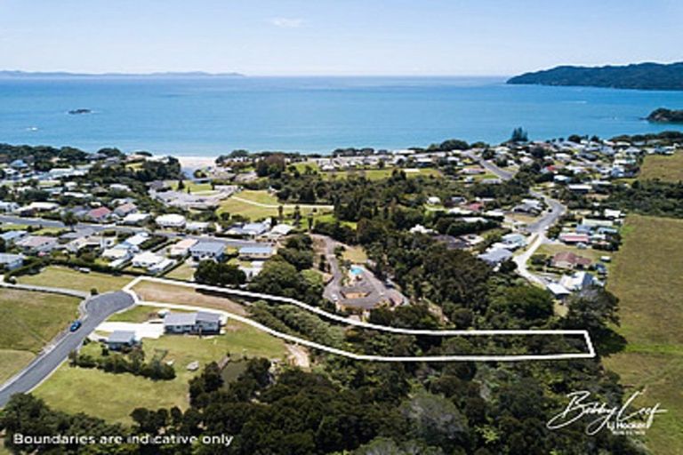 Photo of property in 1 Lori Lane, Coopers Beach, 0420