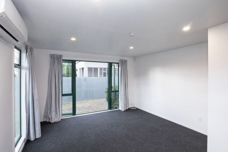 Photo of property in 68 Thackeray Place, Waltham, Christchurch, 8023