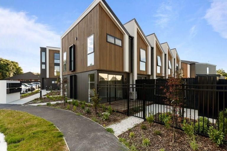 Photo of property in 1/10 Tonga Place, Riccarton, Christchurch, 8041