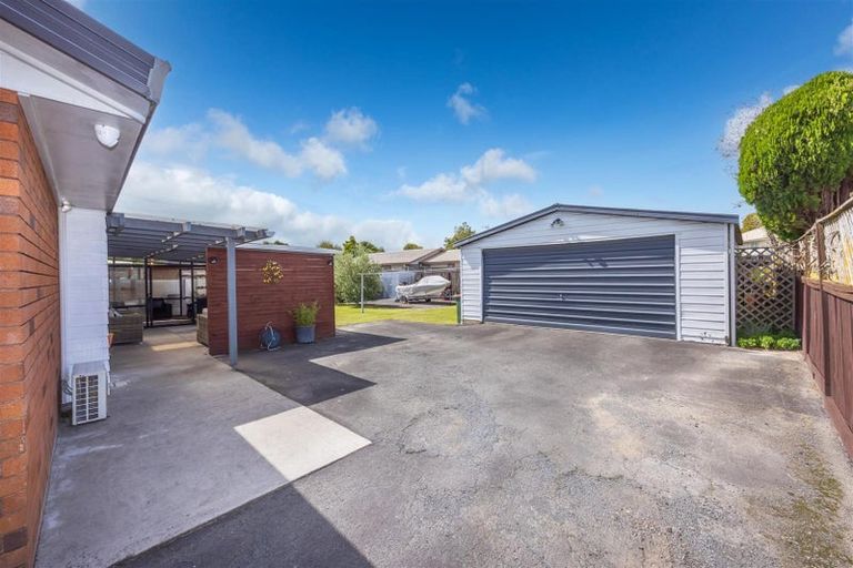Photo of property in 13 Cromwell Drive, Fitzroy, Hamilton, 3206