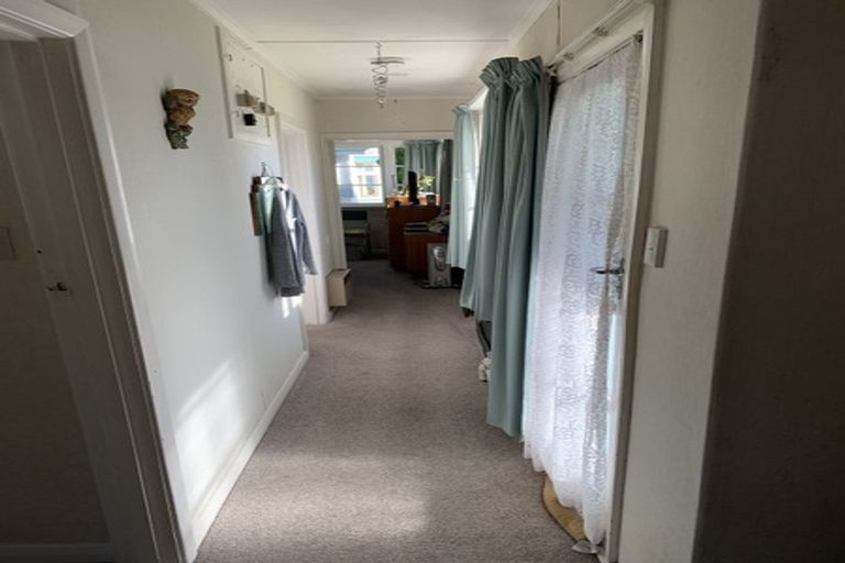 Photo of property in 54 Norbiton Road, Foxton, 4814