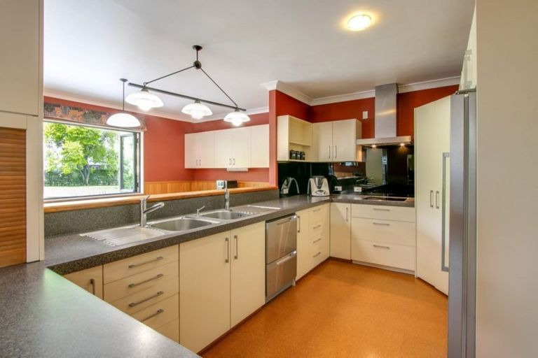 Photo of property in 18 Tomoana Road, Mahora, Hastings, 4120