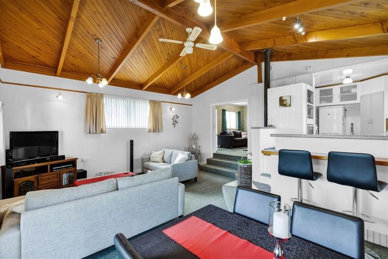 Photo of property in 43 Sunnyvale Street, Bell Block, New Plymouth, 4312