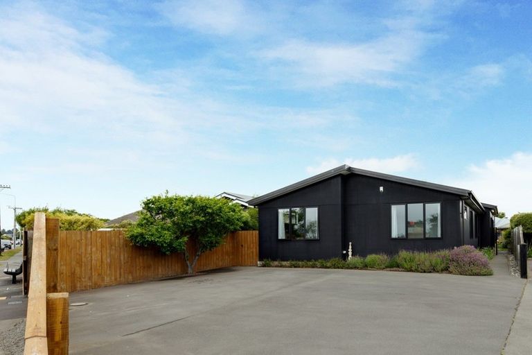 Photo of property in 188 Travis Road, New Brighton, Christchurch, 8083