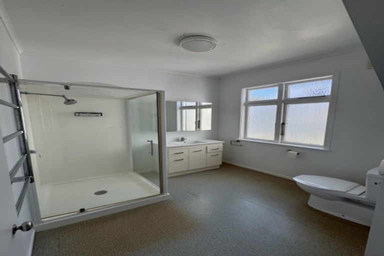 Photo of property in 26 Brougham Street, Mount Victoria, Wellington, 6011