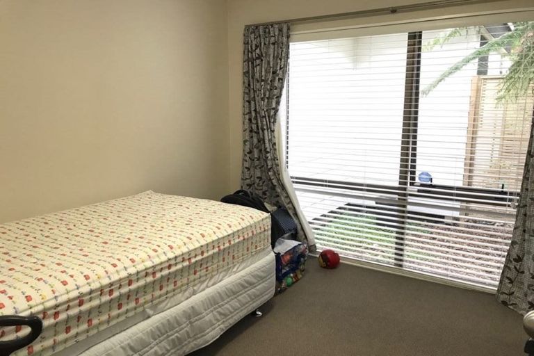 Photo of property in 3/8 Park Hill Road, Birkenhead, Auckland, 0626