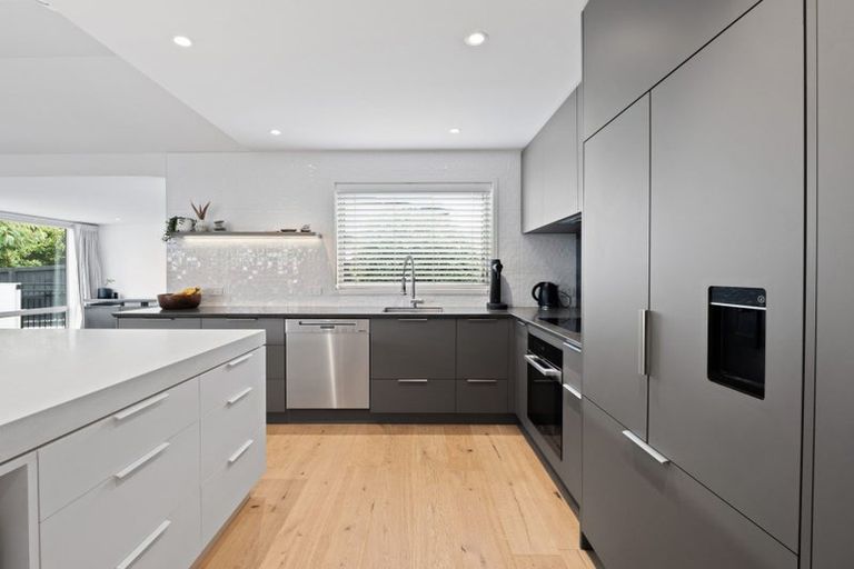 Photo of property in 5 Rockport Place, Parklands, Christchurch, 8083