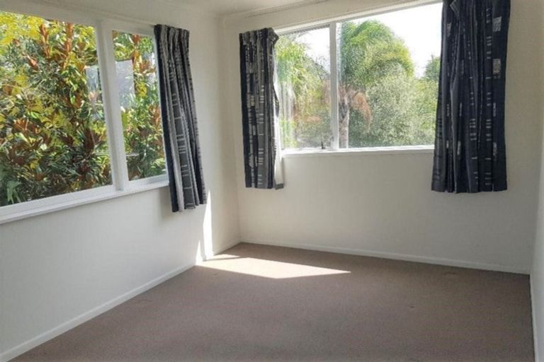 Photo of property in 1/10 Blease Street, New Lynn, Auckland, 0600