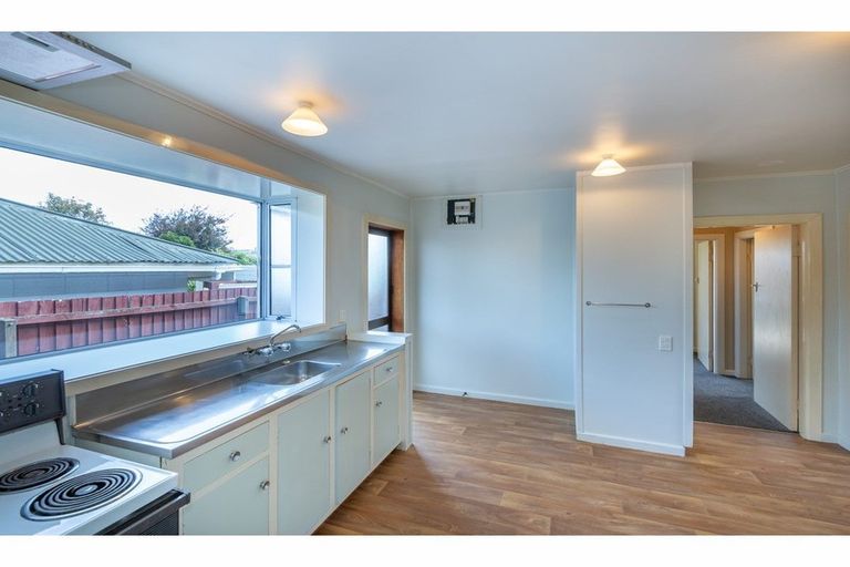 Photo of property in 2/365 Greers Road, Bishopdale, Christchurch, 8053