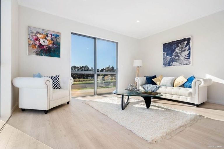 Photo of property in 11 Rainsford Road, Pukekohe, 2120