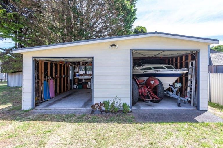 Photo of property in 9 Courtney Place, Pauanui, Hikuai, 3579