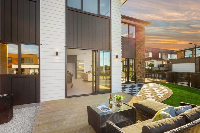 Photo of property in 5 Tai Crescent, Hobsonville, Auckland, 0616