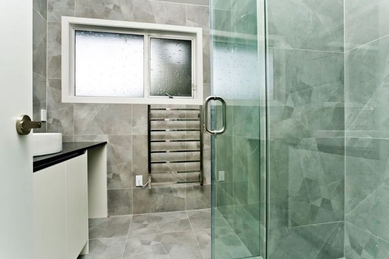 Photo of property in 7 Bryers Place, Bayview, Auckland, 0629