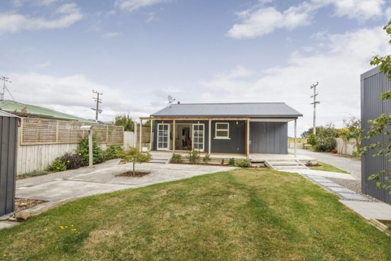 Photo of property in 37 Hewitts Road, Linton, Palmerston North, 4472