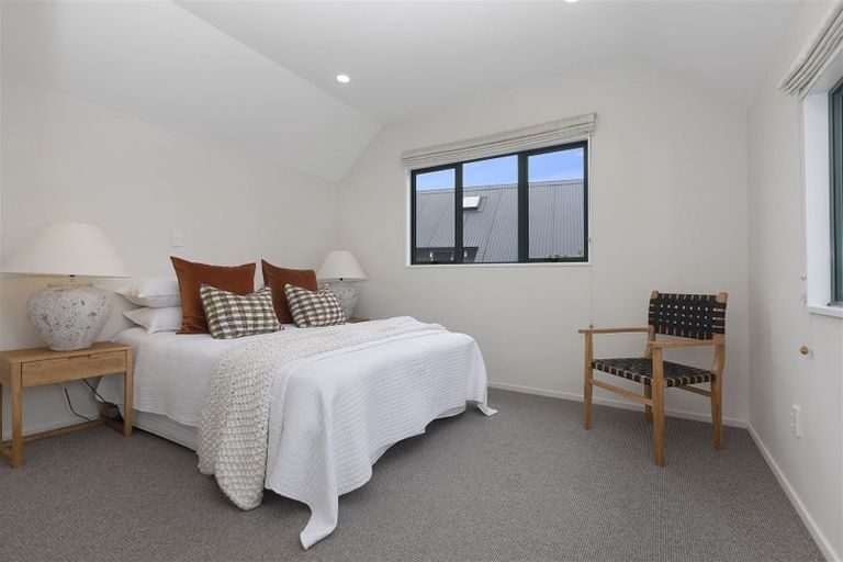 Photo of property in 16 Ngahere Street, Fendalton, Christchurch, 8041