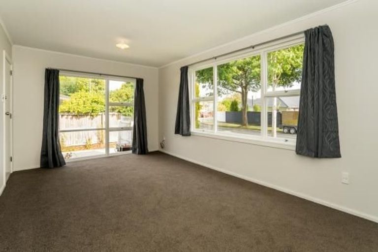 Photo of property in 2/337 Waimairi Road, Ilam, Christchurch, 8041