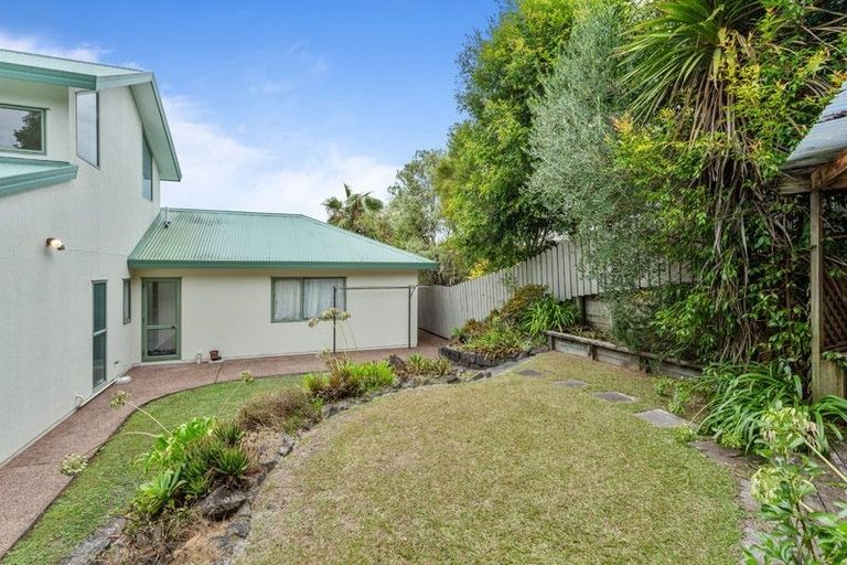 Photo of property in 3 Princess Maria Place, Massey, Auckland, 0614