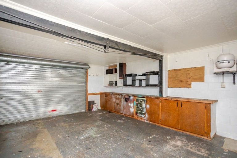 Photo of property in 1 Carlson Street, Dannevirke, 4930