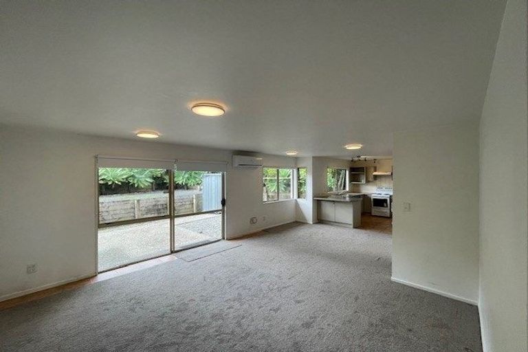 Photo of property in 49 Bronzewing Terrace, Unsworth Heights, Auckland, 0632