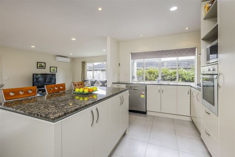 Photo of property in 18 Greenbrooke Drive, Flat Bush, Auckland, 2016