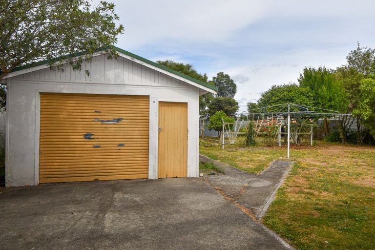 Photo of property in 24 Diamond Street, Carterton, 5713