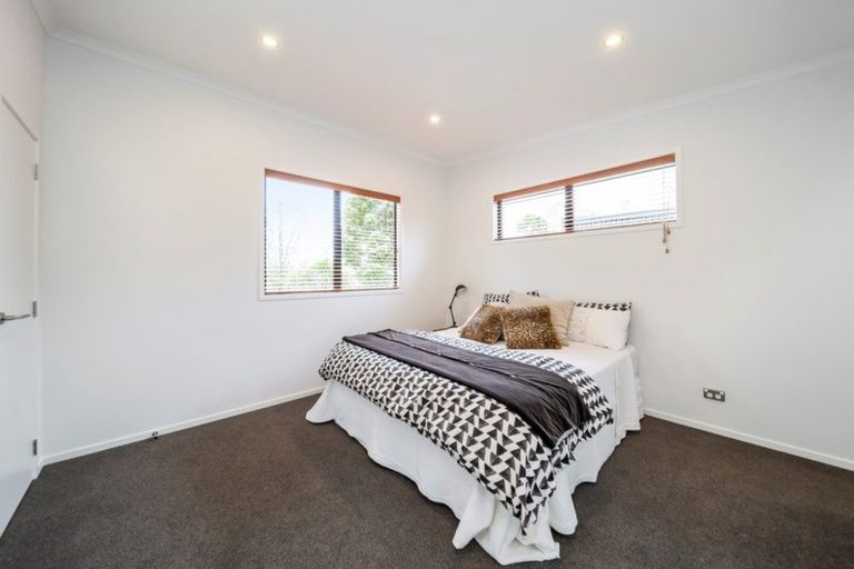 Photo of property in 28b Bayly Road, Moturoa, New Plymouth, 4310