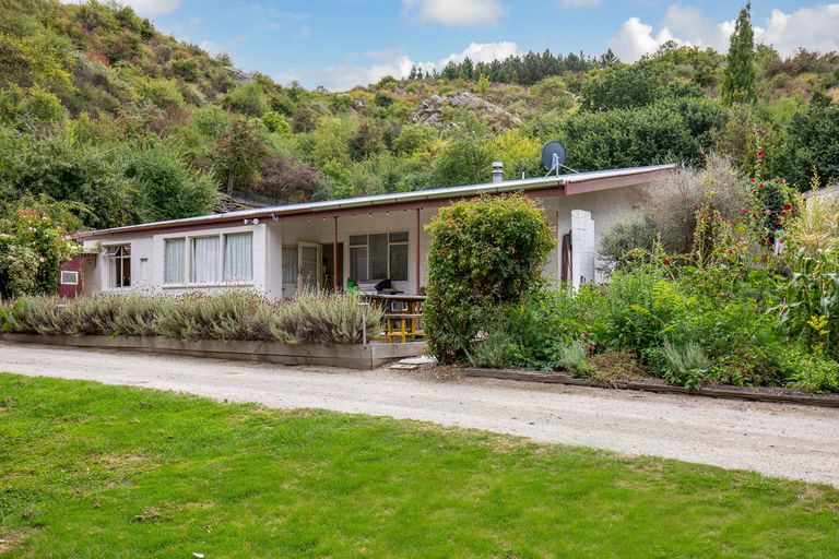 Photo of property in 3 Holloway Street, Clyde, 9330