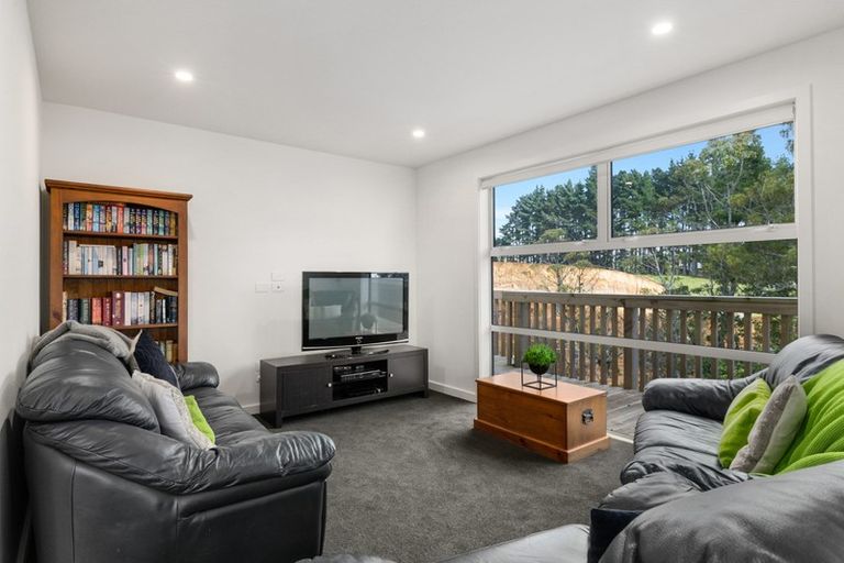 Photo of property in 54 Ainslee Street, Highlands Park, New Plymouth, 4312