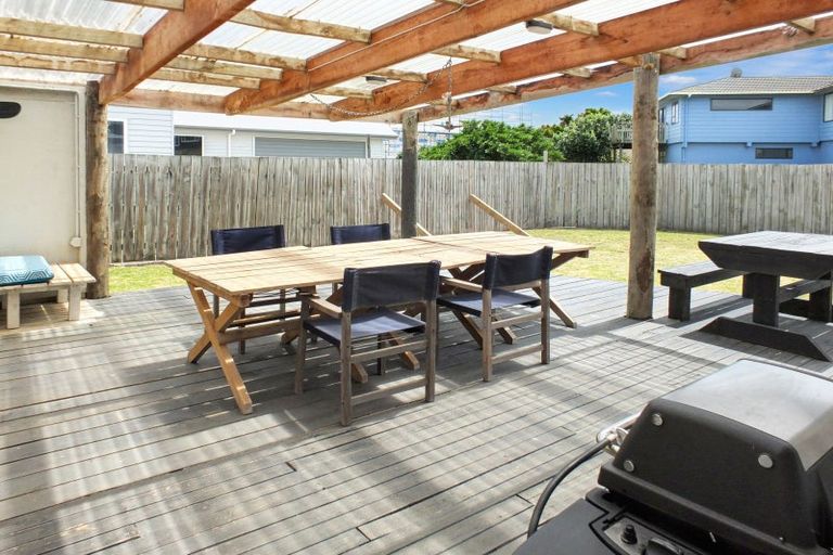 Photo of property in 38 Nelson Street, Foxton Beach, Foxton, 4815