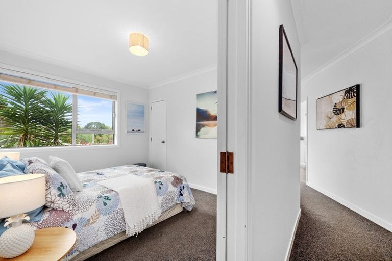 Photo of property in 431 Don Buck Road, Massey, Auckland, 0614