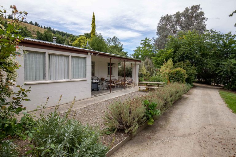 Photo of property in 3 Holloway Street, Clyde, 9330