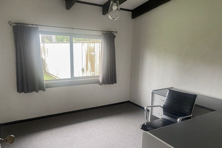 Photo of property in 130 Smart Road, Glen Avon, New Plymouth, 4372