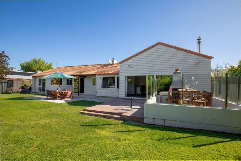 Photo of property in 27 Pisa Moorings Road, Mount Pisa, Cromwell, 9383