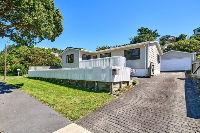 Photo of property in 55 Omapere Street, Whitby, Porirua, 5024