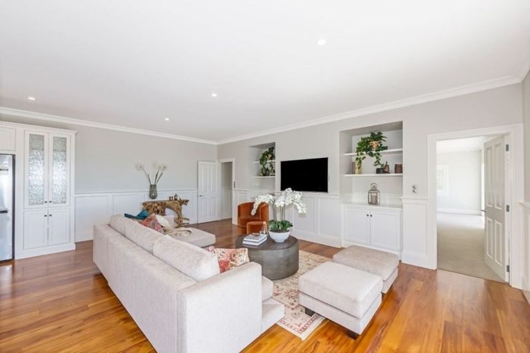 Photo of property in 2e Vipond Road, Stanmore Bay, Whangaparaoa, 0932