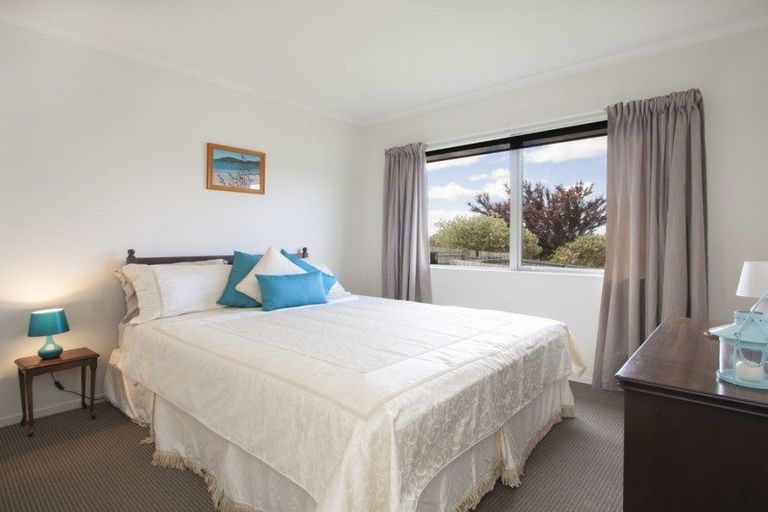 Photo of property in 12 Koutunui Road, Athenree, Katikati, 3177