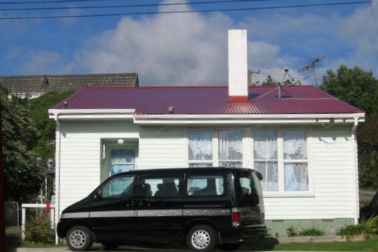 Photo of property in 84 Astrolabe Street, Cannons Creek, Porirua, 5024