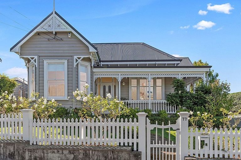 Photo of property in 77 Hinemoa Street, Birkenhead, Auckland, 0626