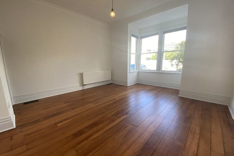 Photo of property in 6 Hobson Street, Thorndon, Wellington, 6011