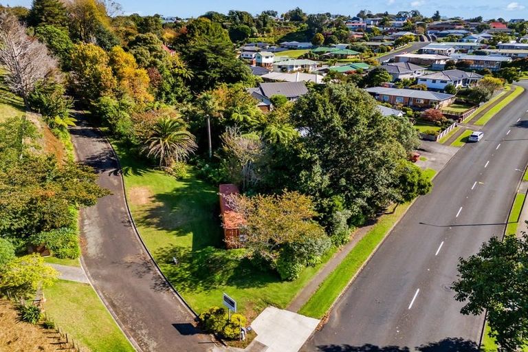 Photo of property in 56 Poplar Grove, Whalers Gate, New Plymouth, 4310