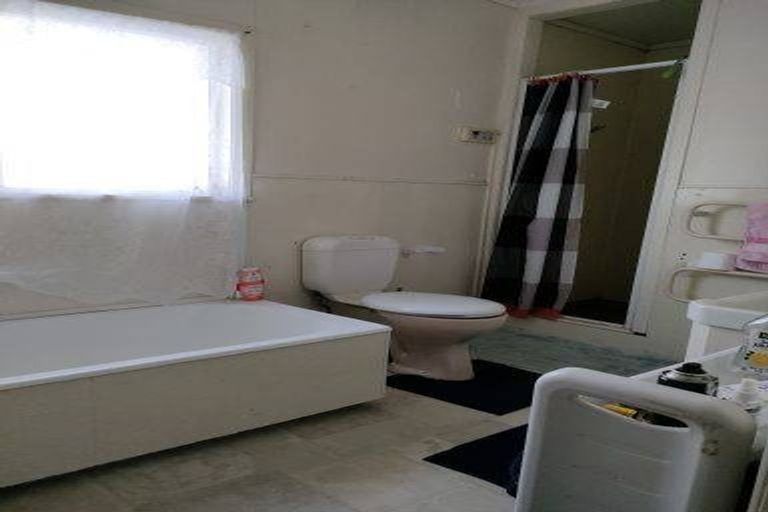 Photo of property in 60 Maunu Road, Avenues, Whangarei, 0110