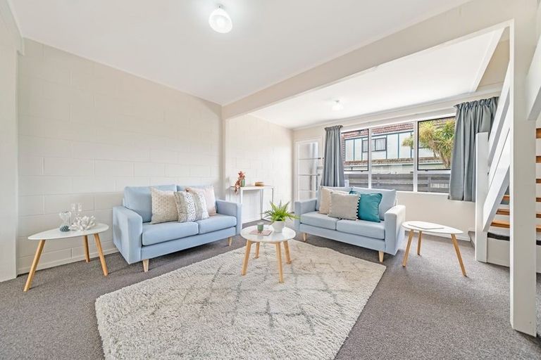 Photo of property in 2/6 Richmond Street, Petone, Lower Hutt, 5012