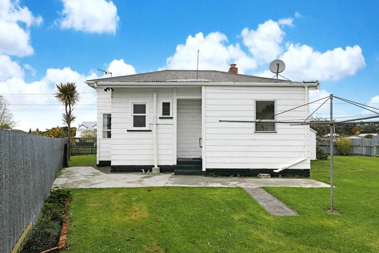 Photo of property in 15 Burton Avenue, Whanganui East, Whanganui, 4500