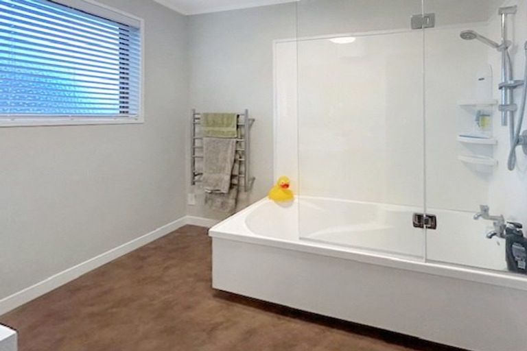 Photo of property in 19 Pirinoa Street, Feilding, 4702