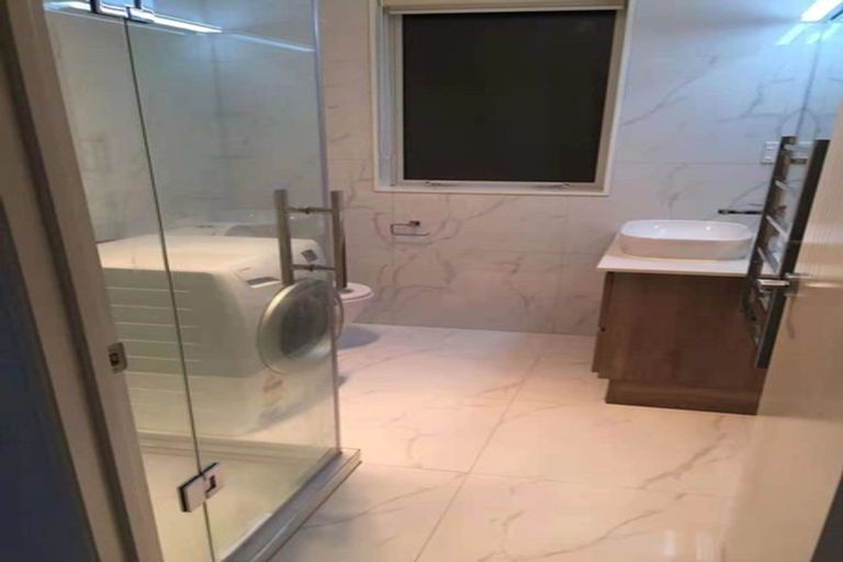 Photo of property in 9 Creggan Crescent, Flat Bush, Auckland, 2019