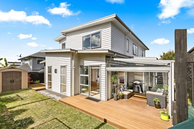 Photo of property in 7 Tuangi Street, Long Bay, Auckland, 0630