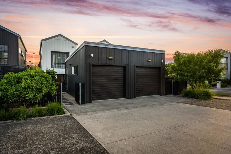 Photo of property in 4 Kapia Road, Westgate, Auckland, 0614