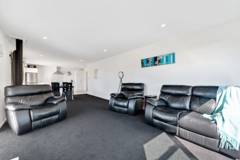 Photo of property in 44 Shadbolt Lane, Rolleston, 7614