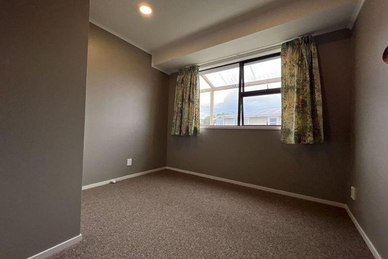 Photo of property in 166 Carlisle Road, Northcross, Auckland, 0632